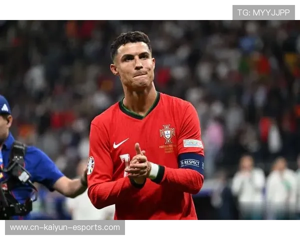 足球球星突发重病引关注 医疗团队全力抢救全世界为其祈祷